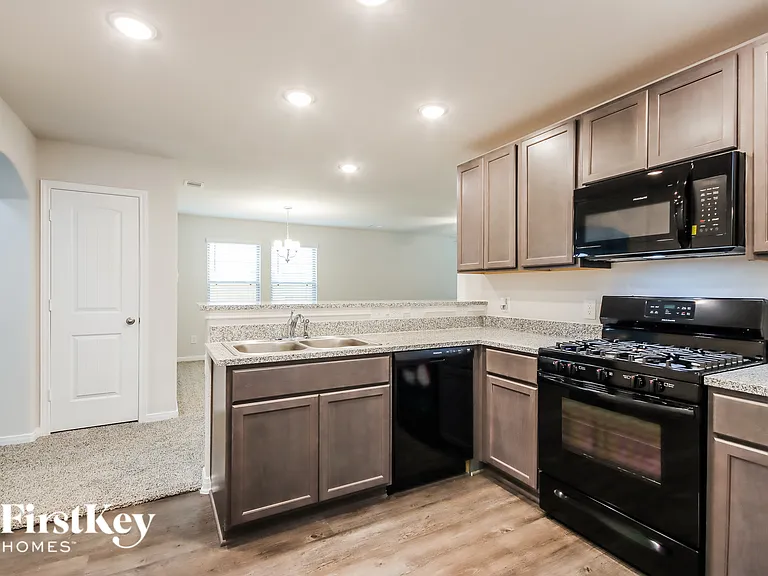 25597 Roy Rogers Rd — Photo 5