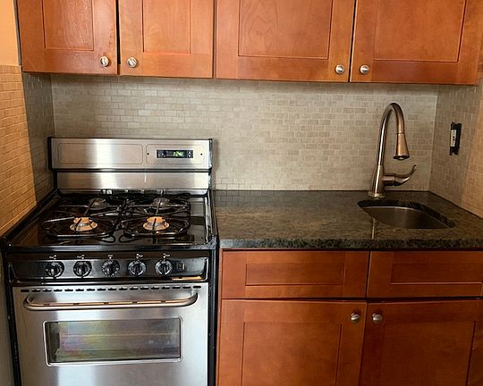 3rd image of 244 Garfield Pl APT 7