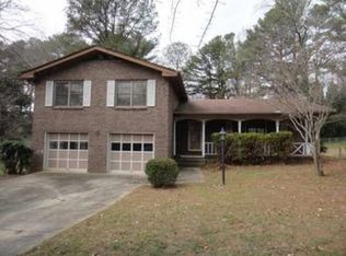 964 Dunstan Ln, Stone Mountain, GA 30083