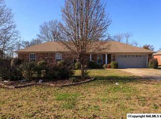 108 Tree Bark Trl, Hazel Green, AL 35750