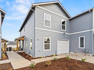241 Dano Dr, Phoenix, OR 97535