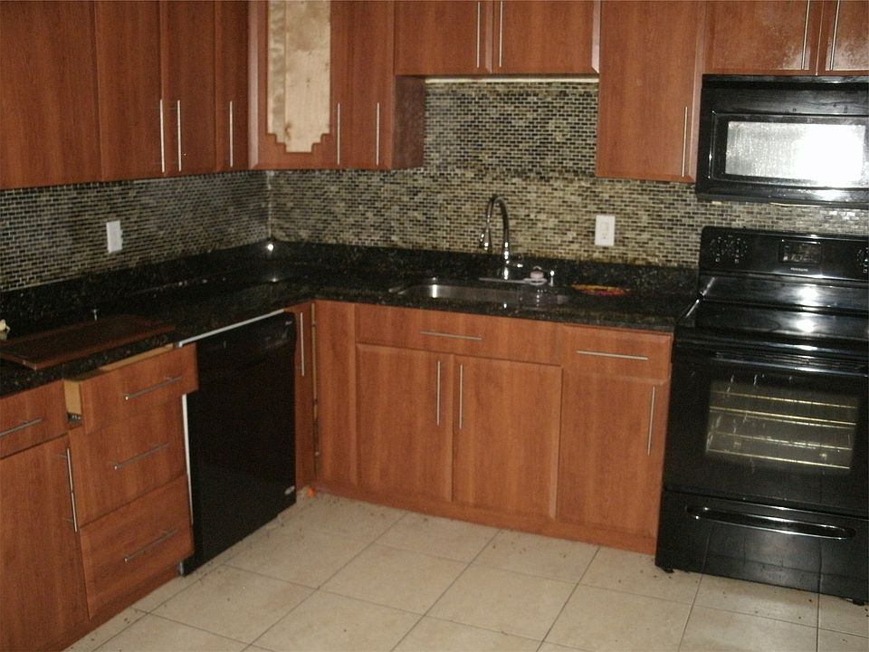1st image of 5135 Grant Ln