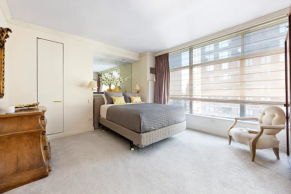 Sold by Sotheby's International Realty | media 5