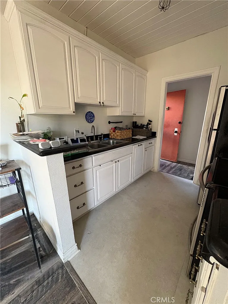 1 bed, 700 sqft, $2,200 — Photo 4
