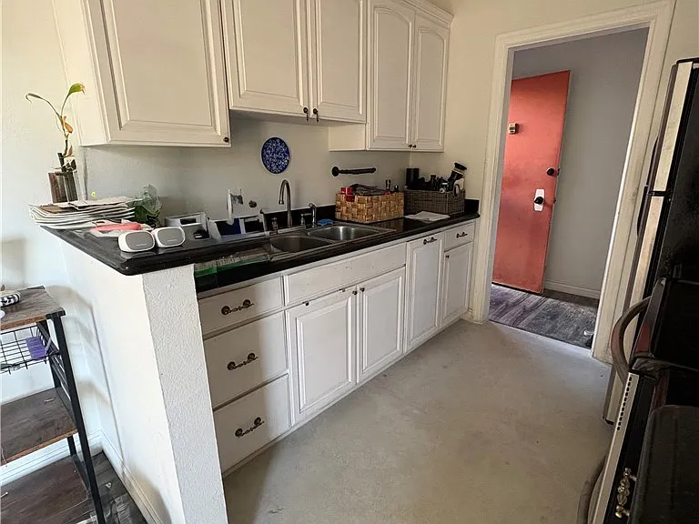 12014 Kling St #11 — Photo 4