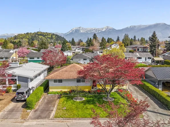 9726 Juniper St, Chilliwack, BC V2P 5J1