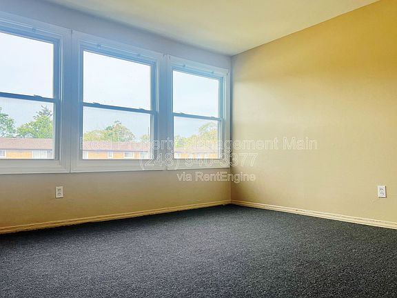 4th image of 17322 Greenfield Rd