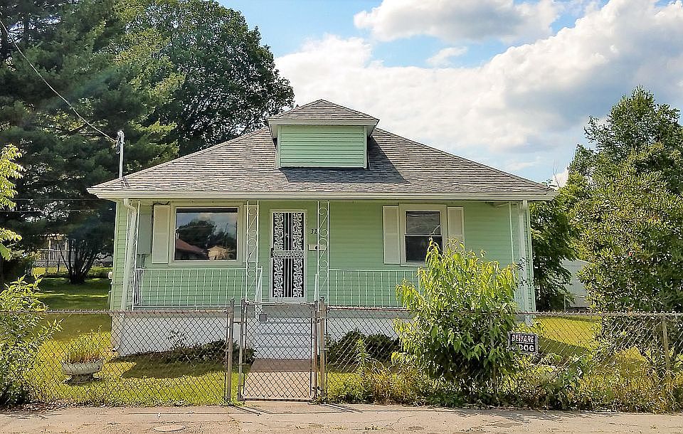 1st image of 325 Myers Ave
