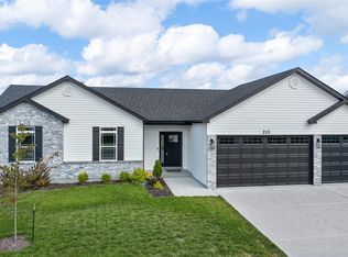 212 Huntleigh Pkwy, Wentzville, MO 63385