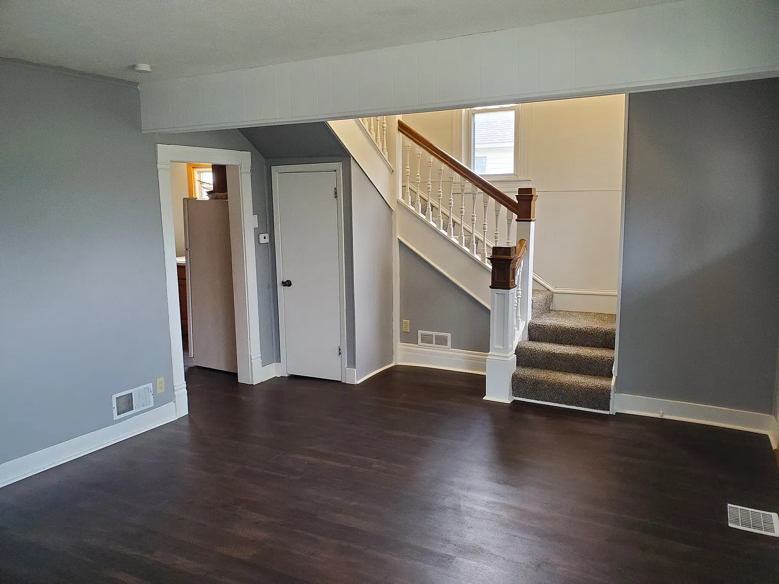 3 Bedroom 1 Bathroom Duplex — Photo 4