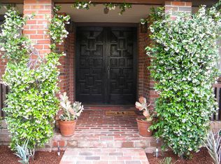 9736 Trigger Pl, Chatsworth, CA 91311