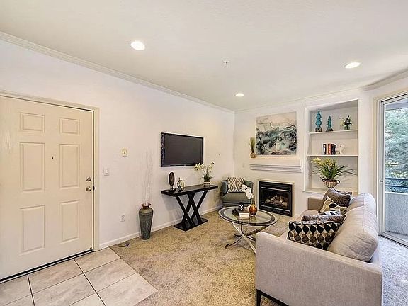 4th image of 5201 Laguna Oaks Dr Unit 106