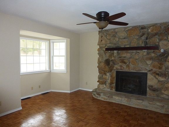 4th image of 8289 State Road Bb