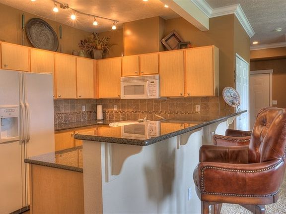 3rd image of 22855 E Country Vista Dr Unit 462