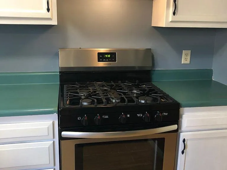 835 E King St #835 — Photo 21