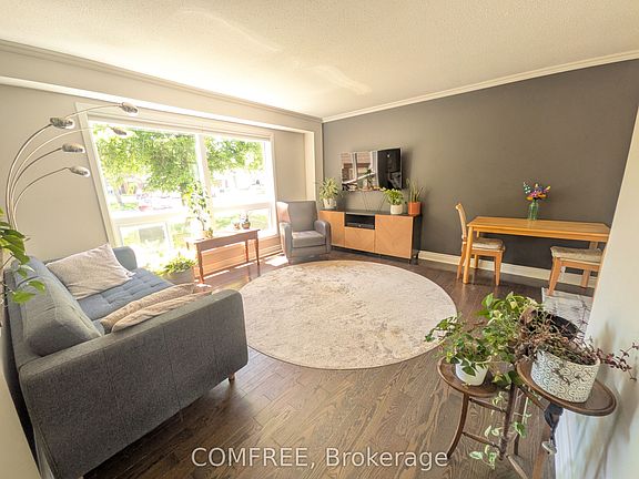 2nd image of 8 B Forester Cres