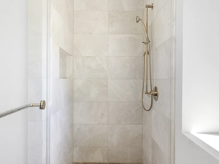 111 W 56th St #40CC — Photo 12