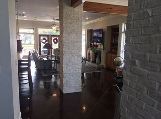 116 Victoria Ln, Pass Christian, MS 39571