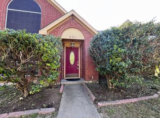 231 N Waterford Oaks Dr, Cedar Hill, TX 75104