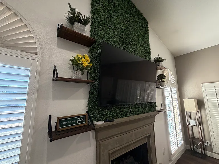 4036 W Bluefield Ave — Photo 2