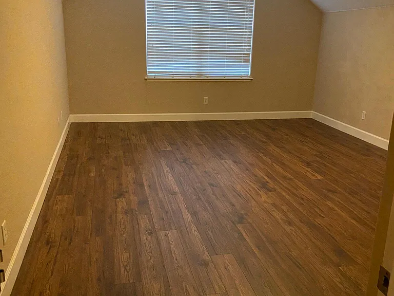 upstairs bonus/5th bedroom/office