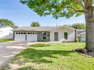 1017 Easy St, Grapevine, TX 76051