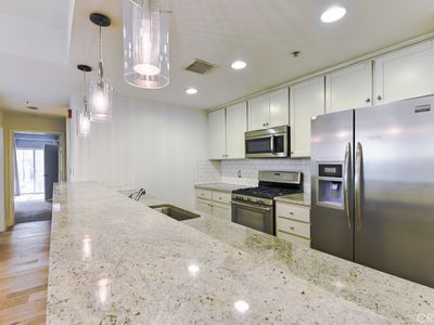 10639 Woodbridge St UNIT 107, Toluca Lake, CA, 91602