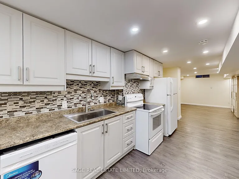 64 Durness Ave #BASEMENT — Photo 6