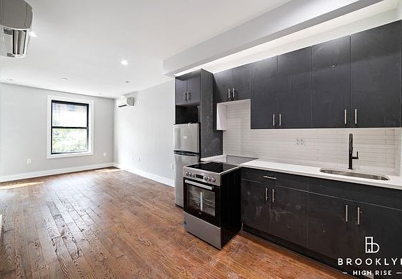 2nd image of 695 Beck St #3A