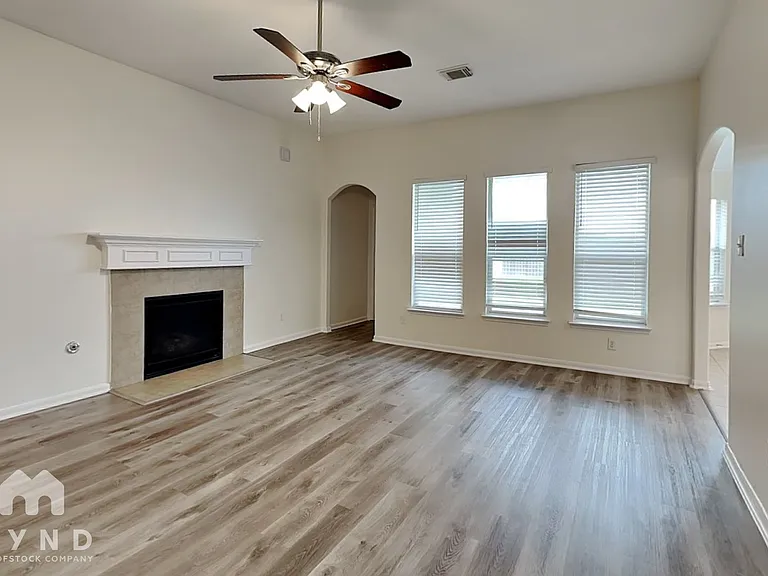 4511 Monarch Blue Ln — Photo 6