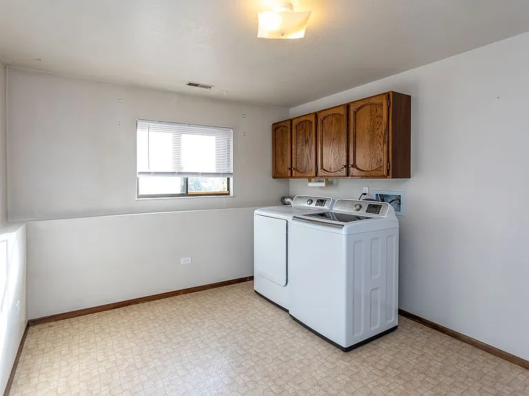 7673 Safari Cir — Photo 22