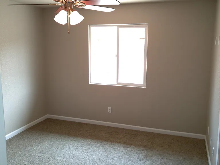 7172 Landcaster Ct — Photo 8