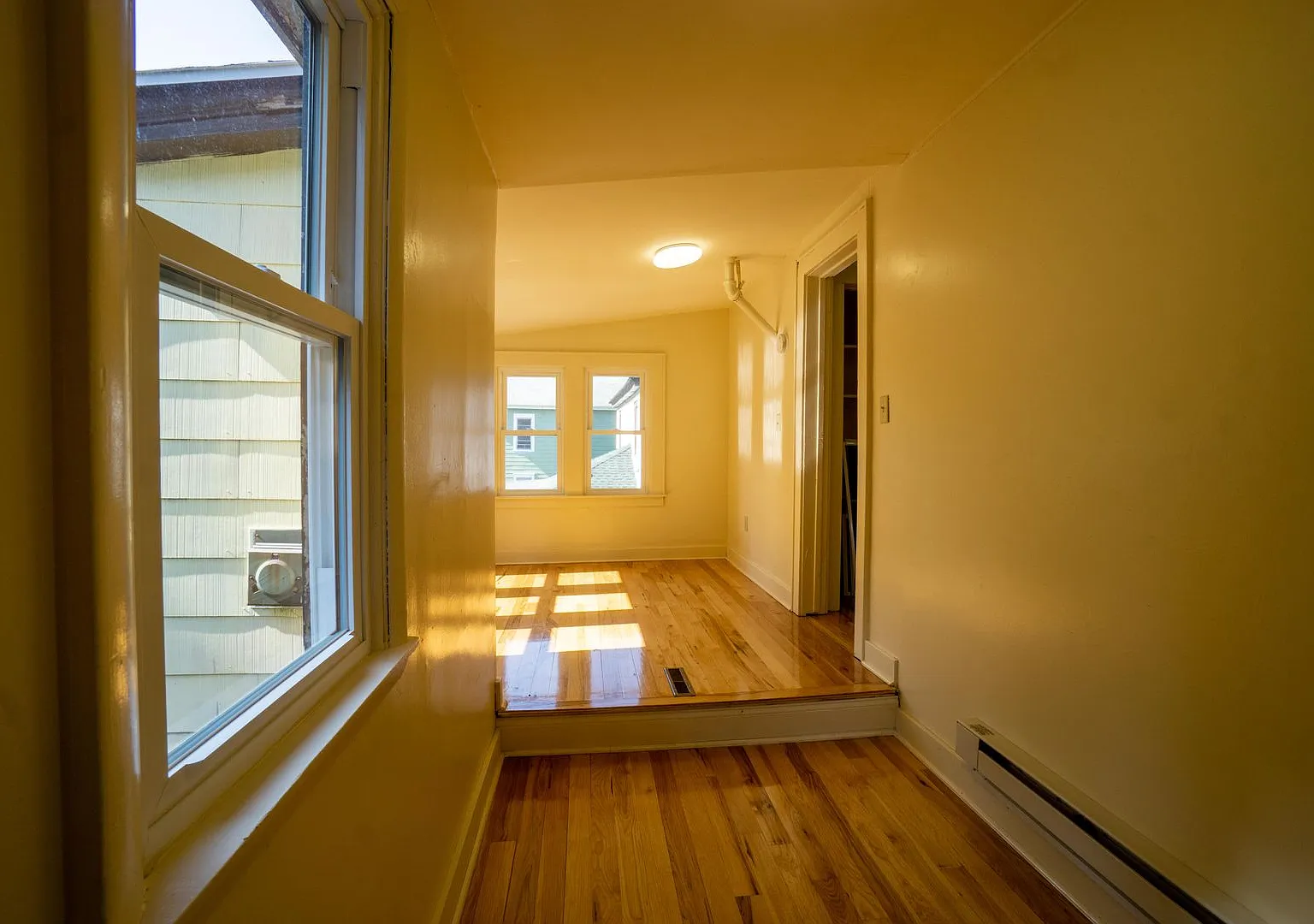 720 Livingston Apt B - 6/1/27 -Newly renovated 3 bedroom apartment close to campus — Photo 1