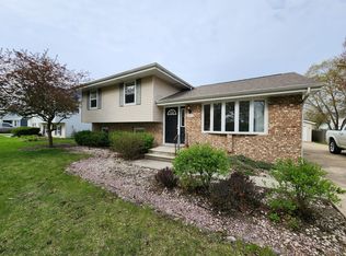2911 Art Schultz Dr, Plainfield, IL 60586