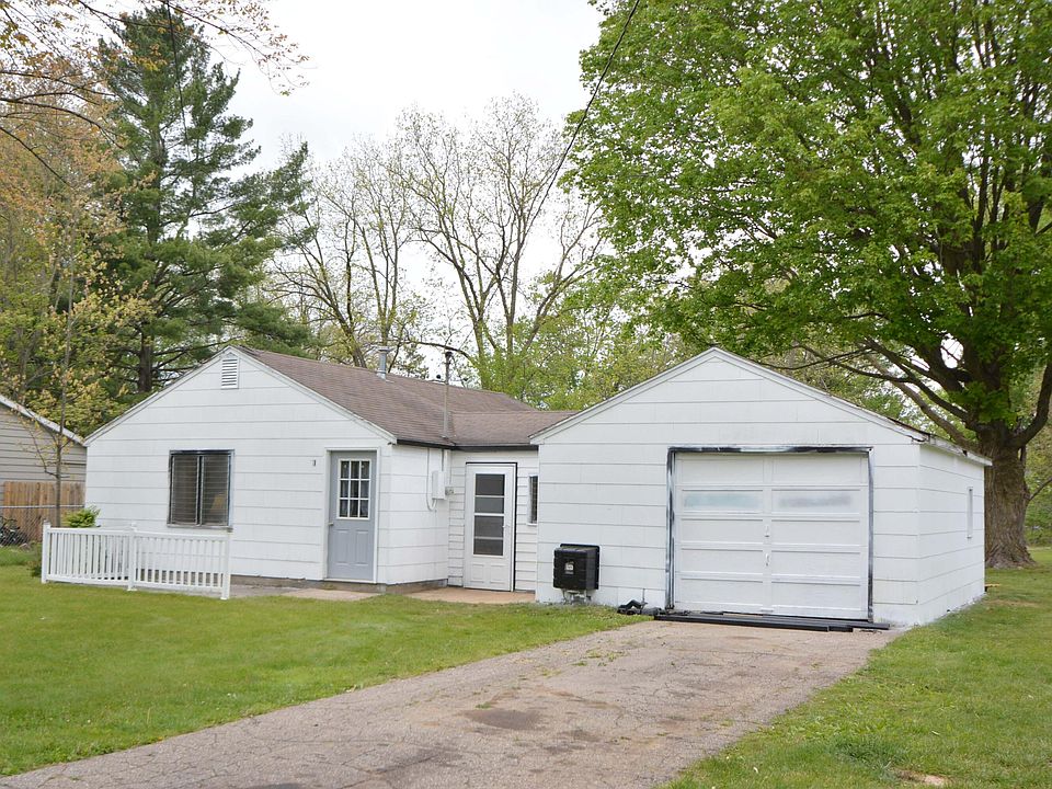 1st image of 1923 Pleasant Dr