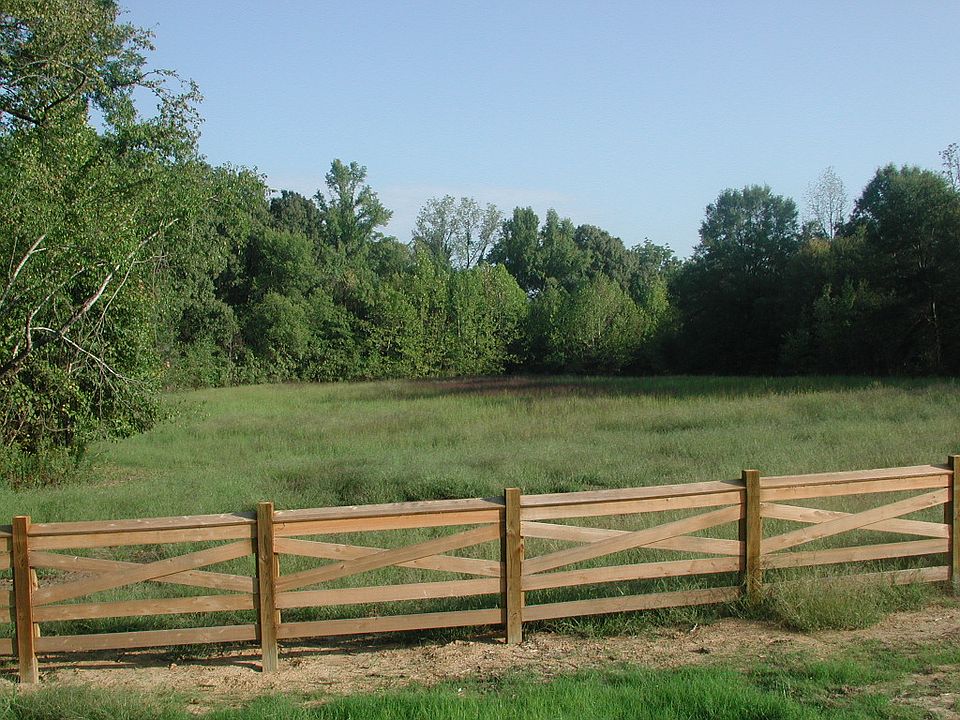 1st image of 350 Ainsley Manor Dr
