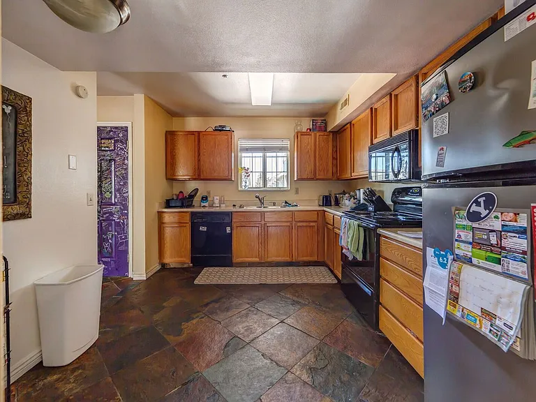 642 N 200 E #302 — Photo 4