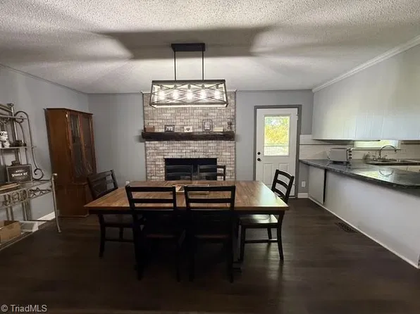 136 Dublin Dr, Winston Salem, NC 27107