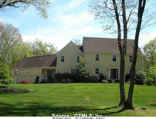 1st image of 12 Naomi Ln