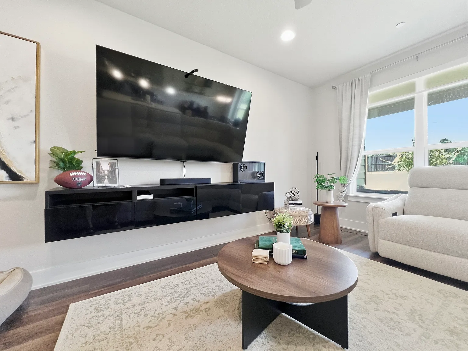 3 bed, 2.5 bath, 1792 sqft, $2,700 — Photo 4