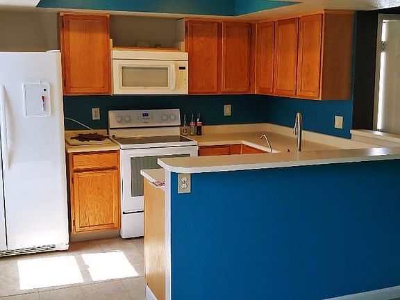 5th image of 9435 N 59th Ave #243