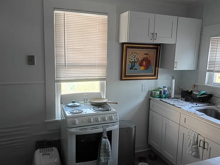 308 1st St #2 — Photo 7