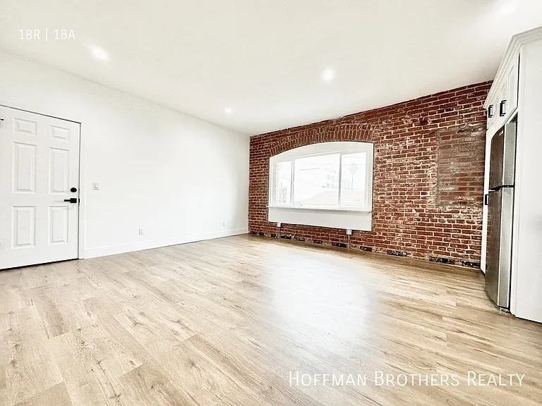 2165 W Washington Blvd #5 — Photo 5