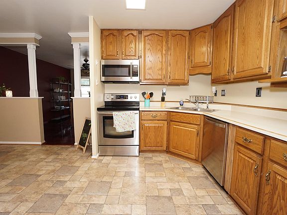 4th image of 2609 Cayuga Trl