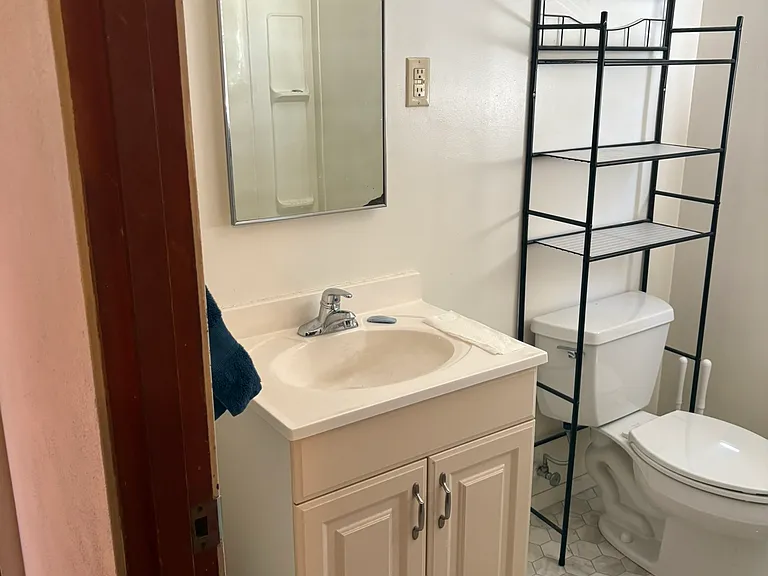 1618 Browne Ave #A — Photo 16