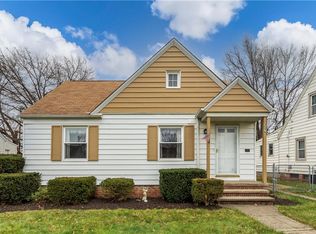 3079 Joslyn Rd, Cleveland, OH 44111