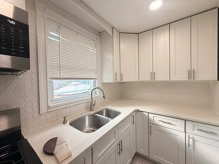 45 Welles St — Photo 18