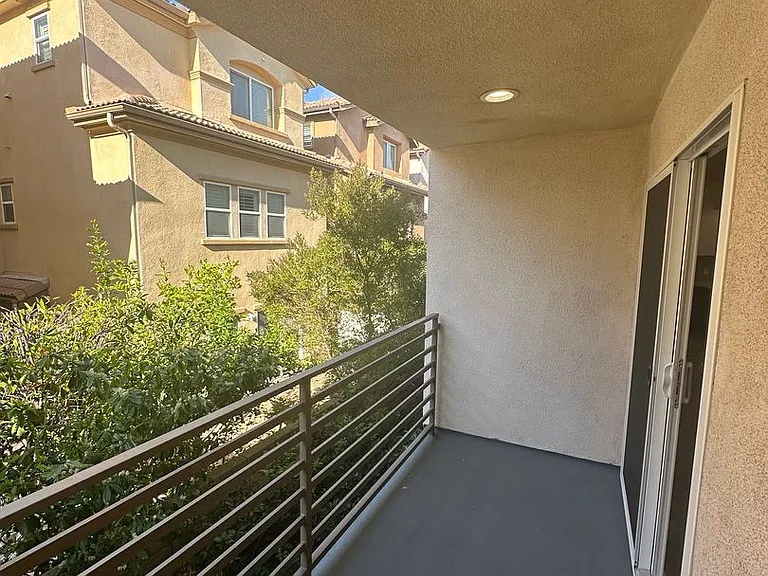 16561 Vine Ter #16561 — Photo 13