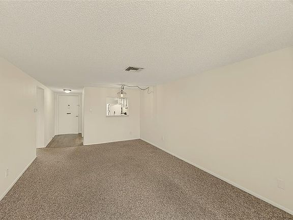 5th image of 3422 Trophy Blvd