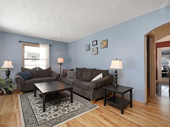 3rd image of 1154 Kingsford St
